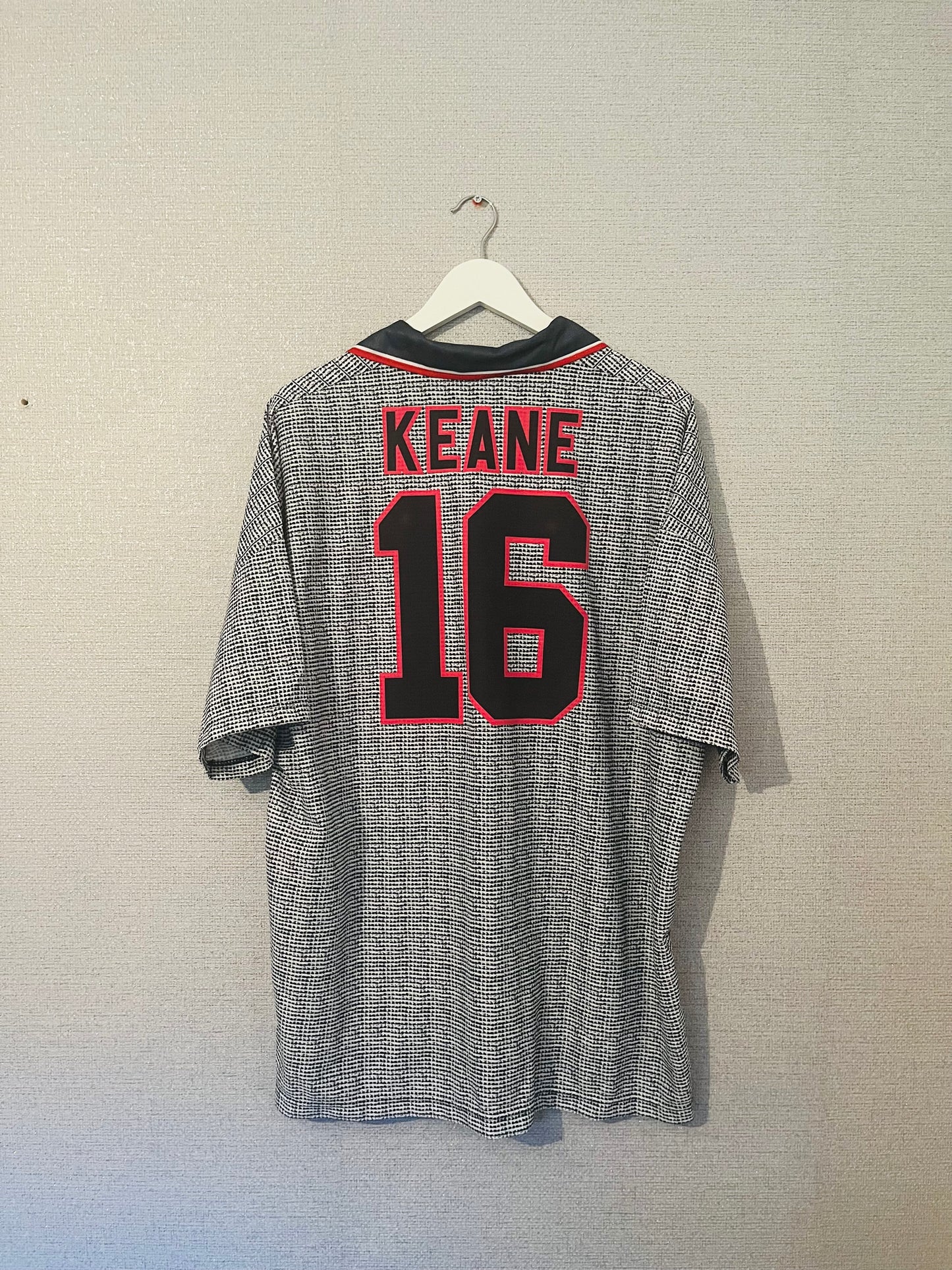 Manchester United away football shirt 1995/96 Keane XXL