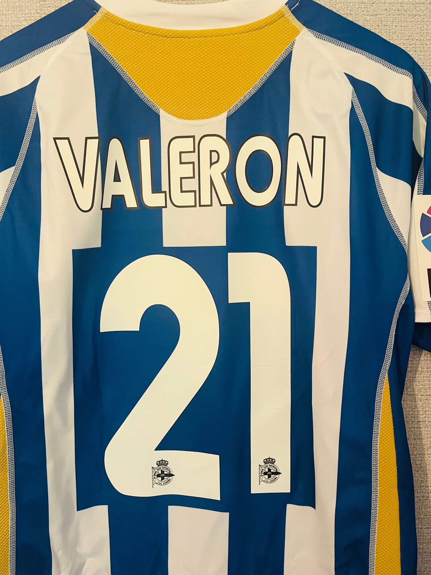 Deportivo La Coruna home football shirt 2007/08 Valeron Large