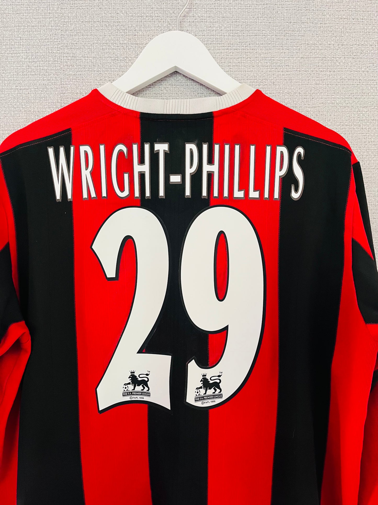 Manchester City away football shirt 2003/04 L/S Wright-Phillips 
Large