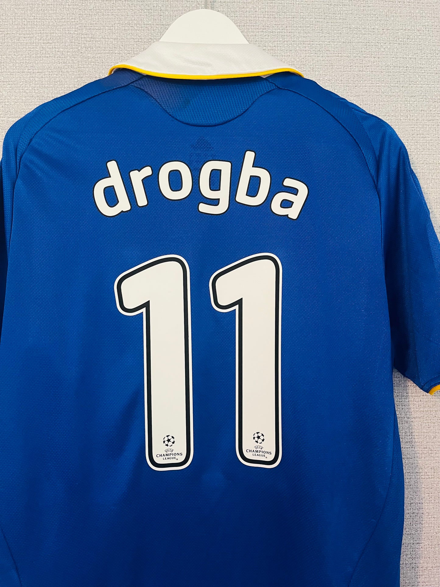 Chelsea home football shirt 2008/09 Drogba Medium