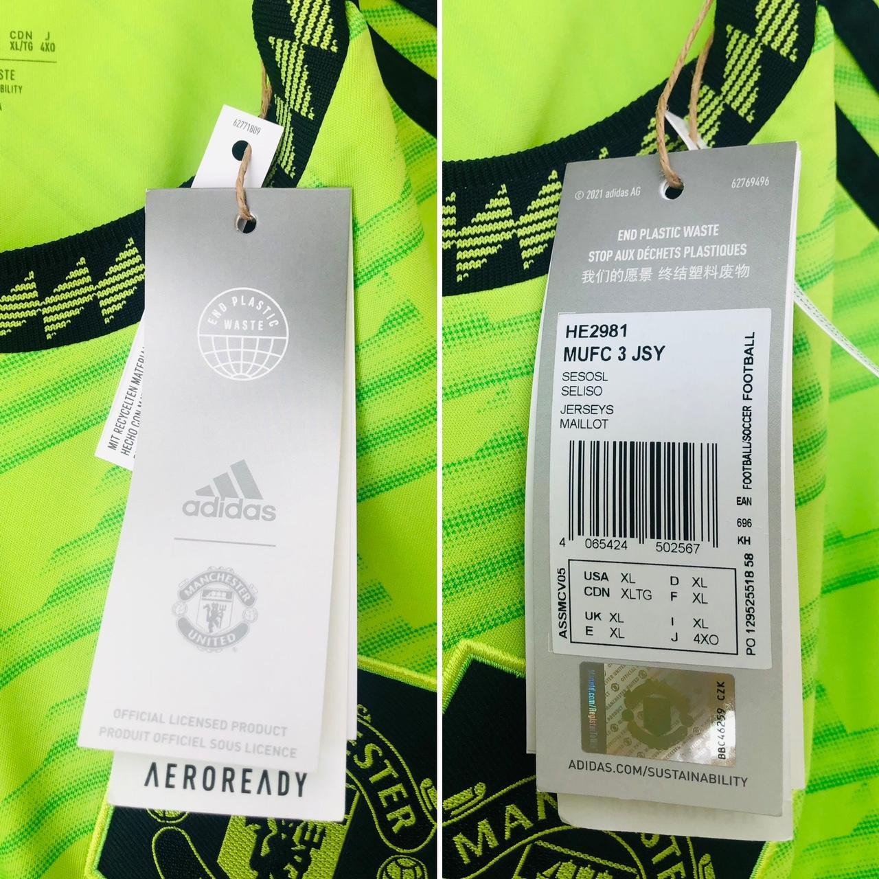 Manchester United 2022/2023 Neon Third Football Shirt (XL)
