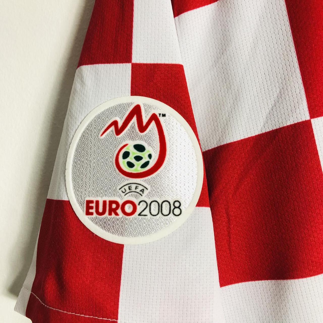 Croatia 2008 Red & White Home Football Shirt (L)