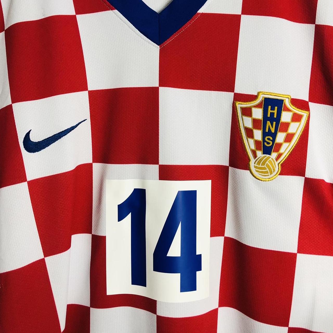 Croatia 2008 Red & White Home Football Shirt (L)