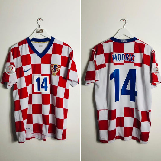 Croatia 2008 Red & White Home Football Shirt (L)