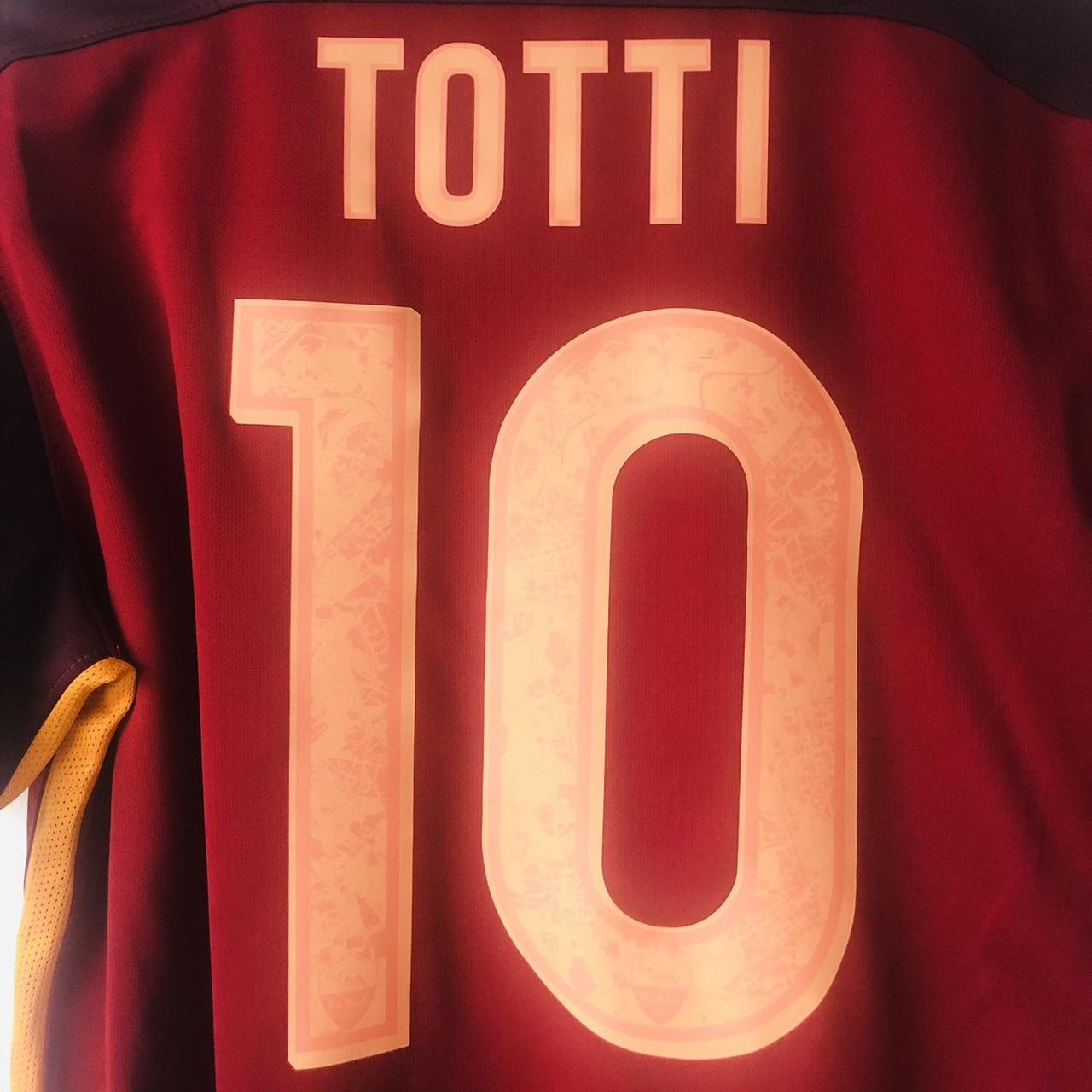 AS Roma 2015/16 Red Football Shirt (M)